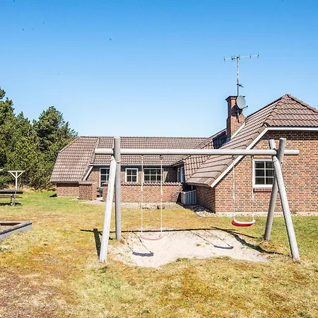 10 Person In Blåvand