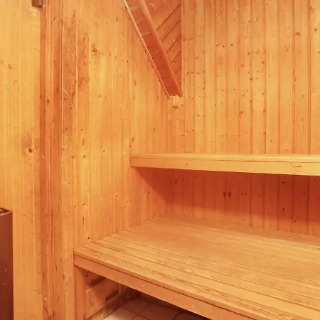 10 Person In Blåvand